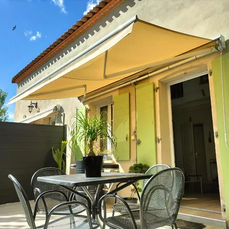 Holiday home Maison Dans De Gallargues-le-Montueux