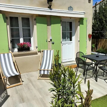 Holiday home Maison Dans De Gallargues-le-Montueux